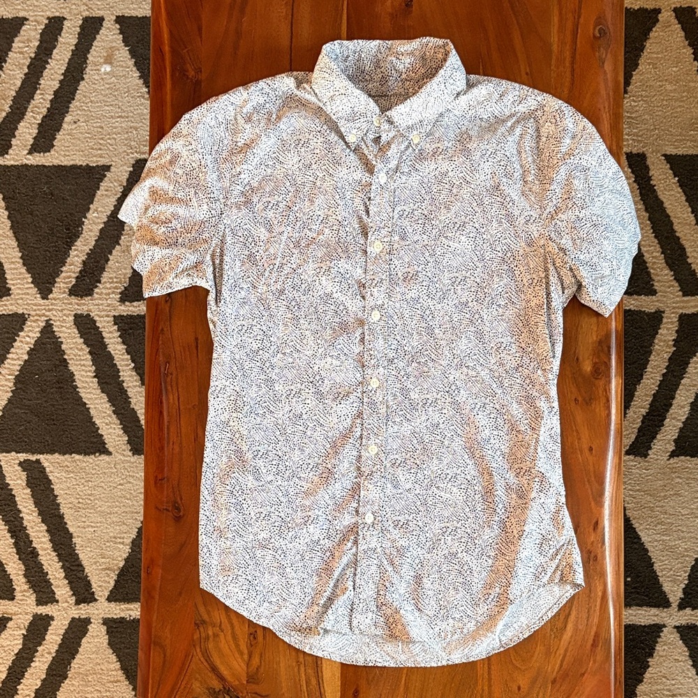 Abercrombie & Fitch White and Black Patterned Shirt